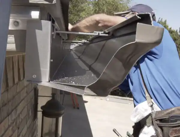 gutter services Las Lomas